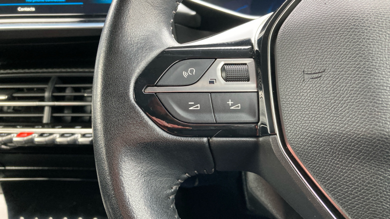 Peugeot 2008 1.2 PureTech Allure Premium 5dr Petrol Estate